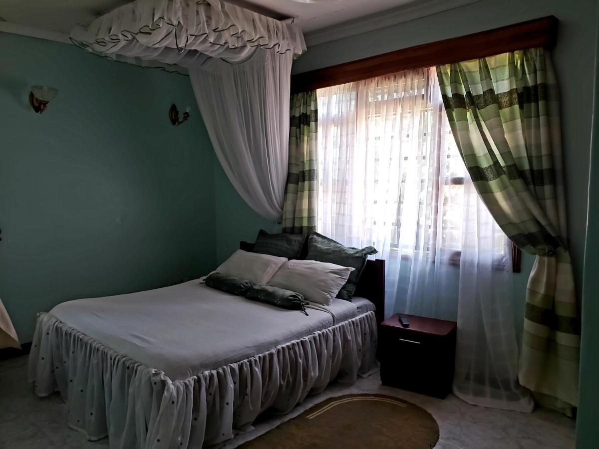 Family Nest Guesthouse Kisumu Bagian luar foto